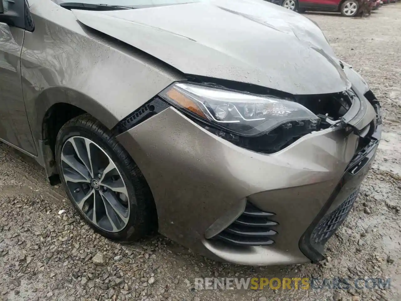 9 Photograph of a damaged car 2T1BURHE5KC140376 TOYOTA COROLLA 2019