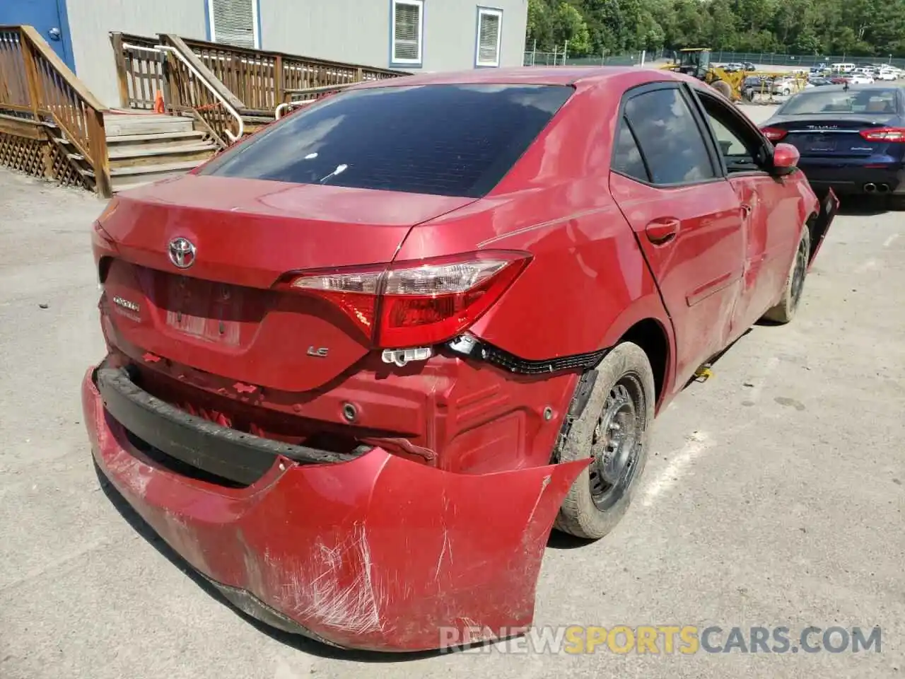 4 Photograph of a damaged car 2T1BURHE5KC142337 TOYOTA COROLLA 2019