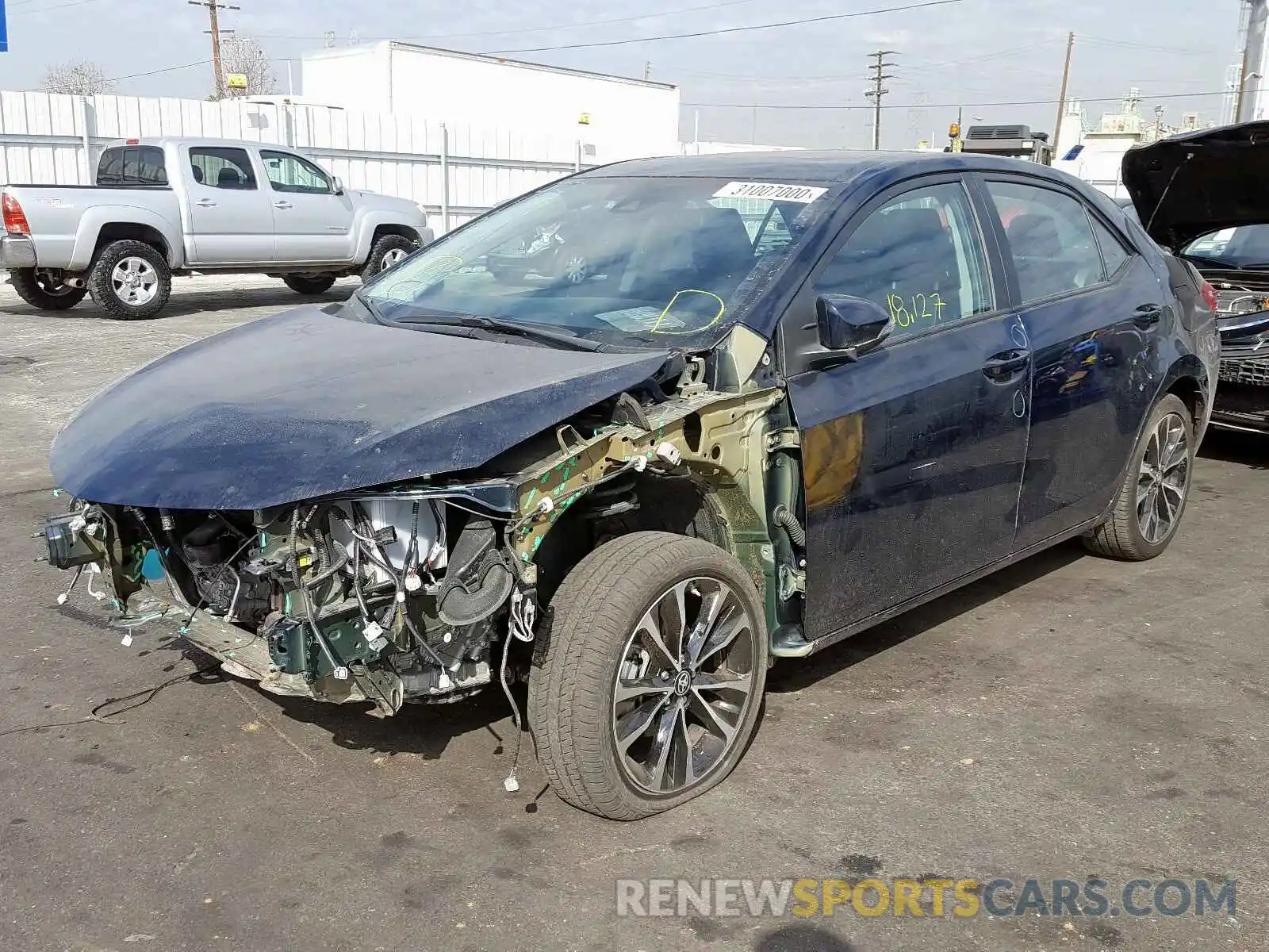 2 Фотография поврежденного автомобиля 2T1BURHE5KC142726 TOYOTA COROLLA 2019