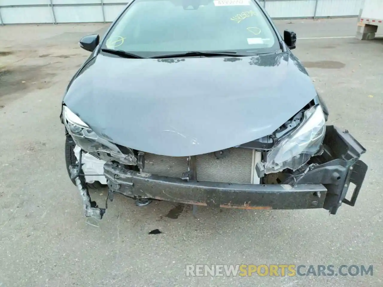 9 Photograph of a damaged car 2T1BURHE5KC142838 TOYOTA COROLLA 2019