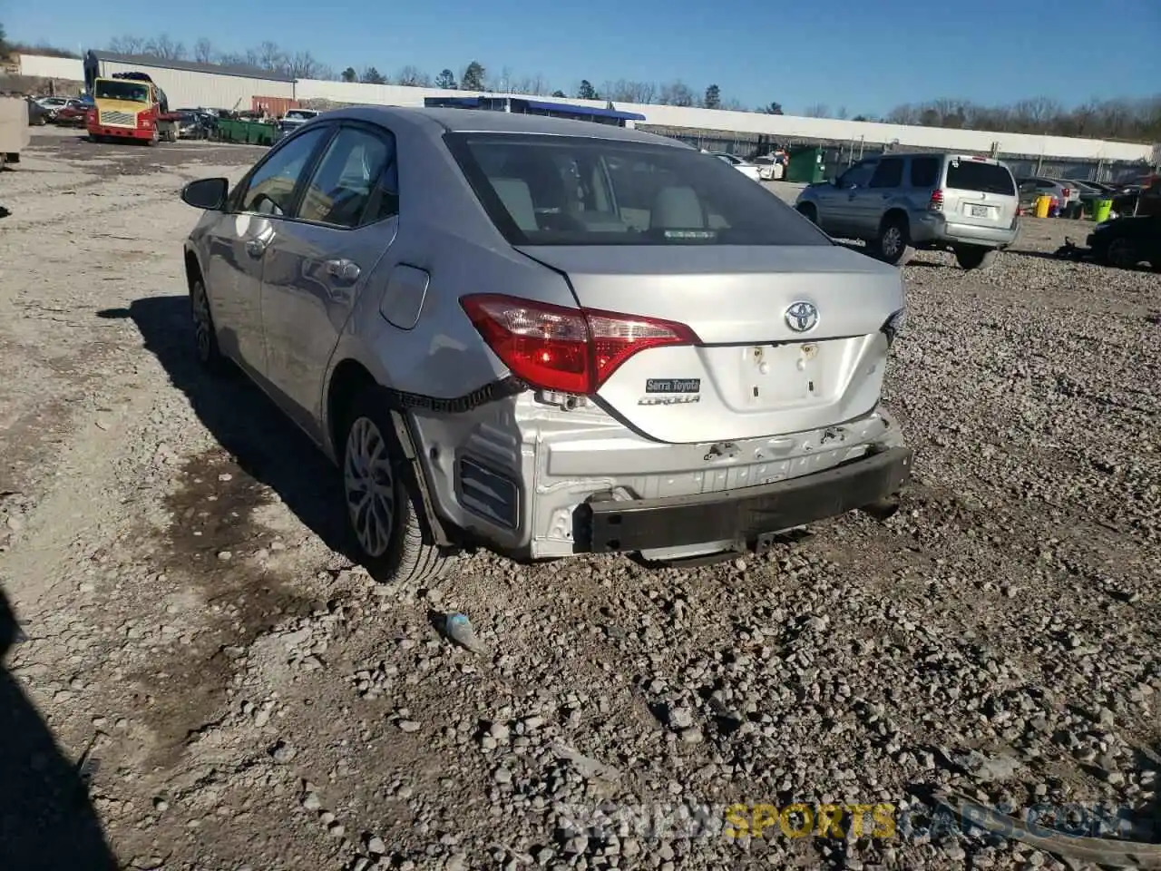 3 Photograph of a damaged car 2T1BURHE5KC142869 TOYOTA COROLLA 2019