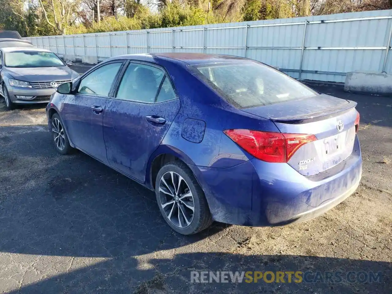 3 Photograph of a damaged car 2T1BURHE5KC142967 TOYOTA COROLLA 2019