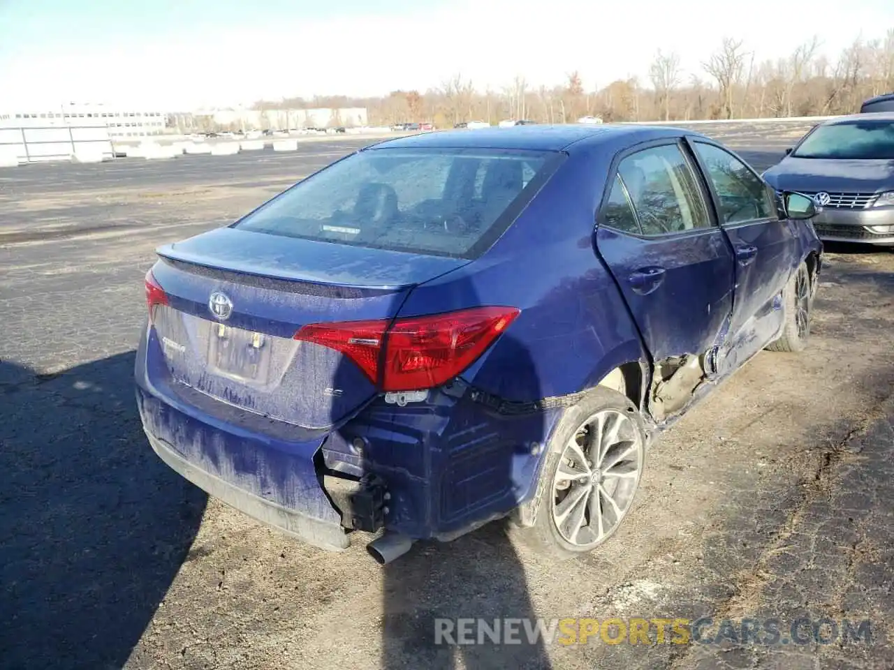 4 Photograph of a damaged car 2T1BURHE5KC142967 TOYOTA COROLLA 2019