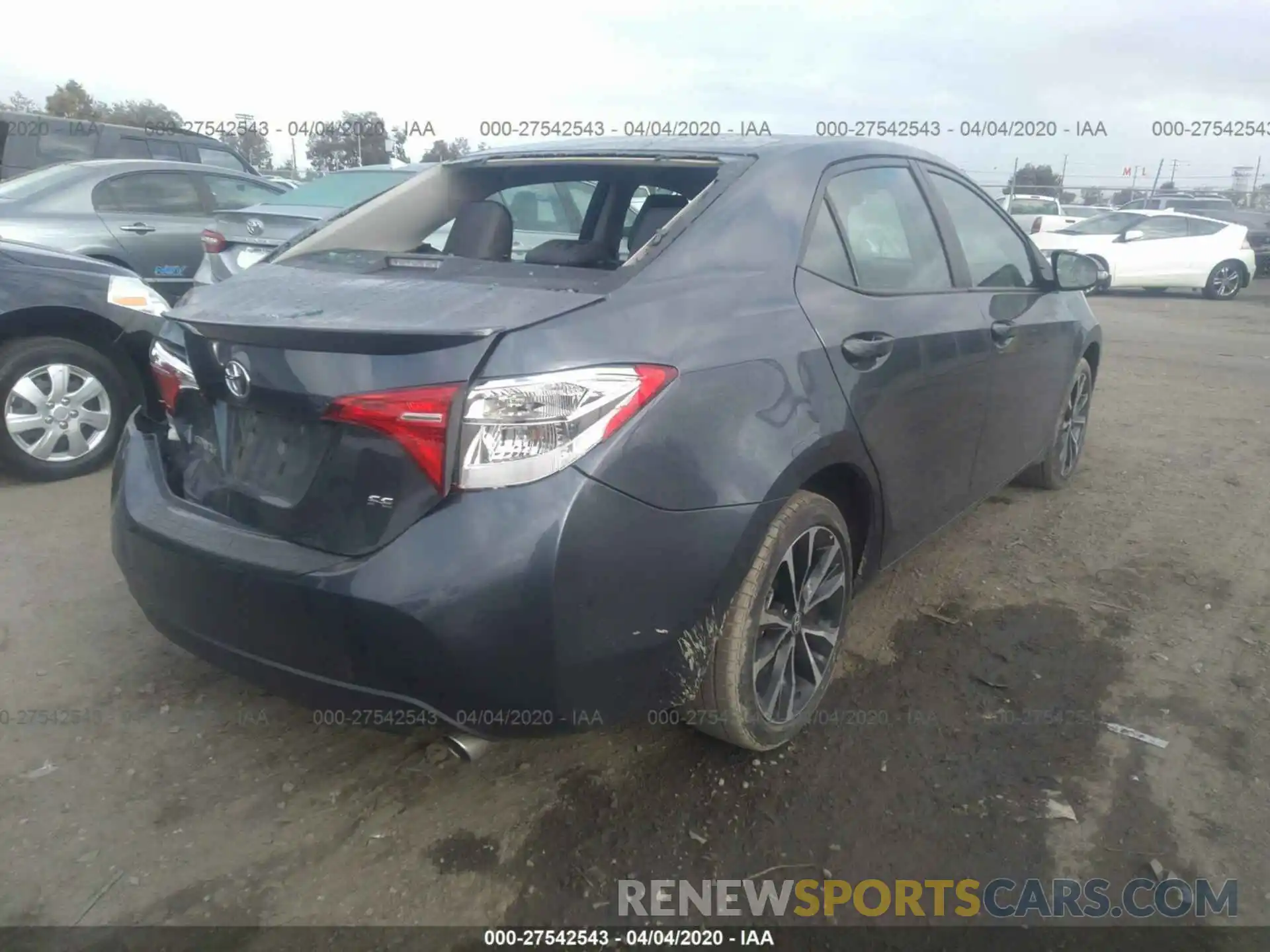 4 Photograph of a damaged car 2T1BURHE5KC143049 TOYOTA COROLLA 2019