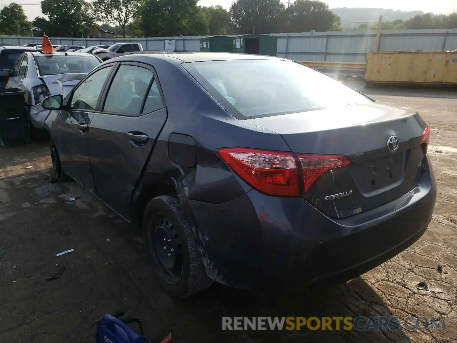 3 Photograph of a damaged car 2T1BURHE5KC143066 TOYOTA COROLLA 2019