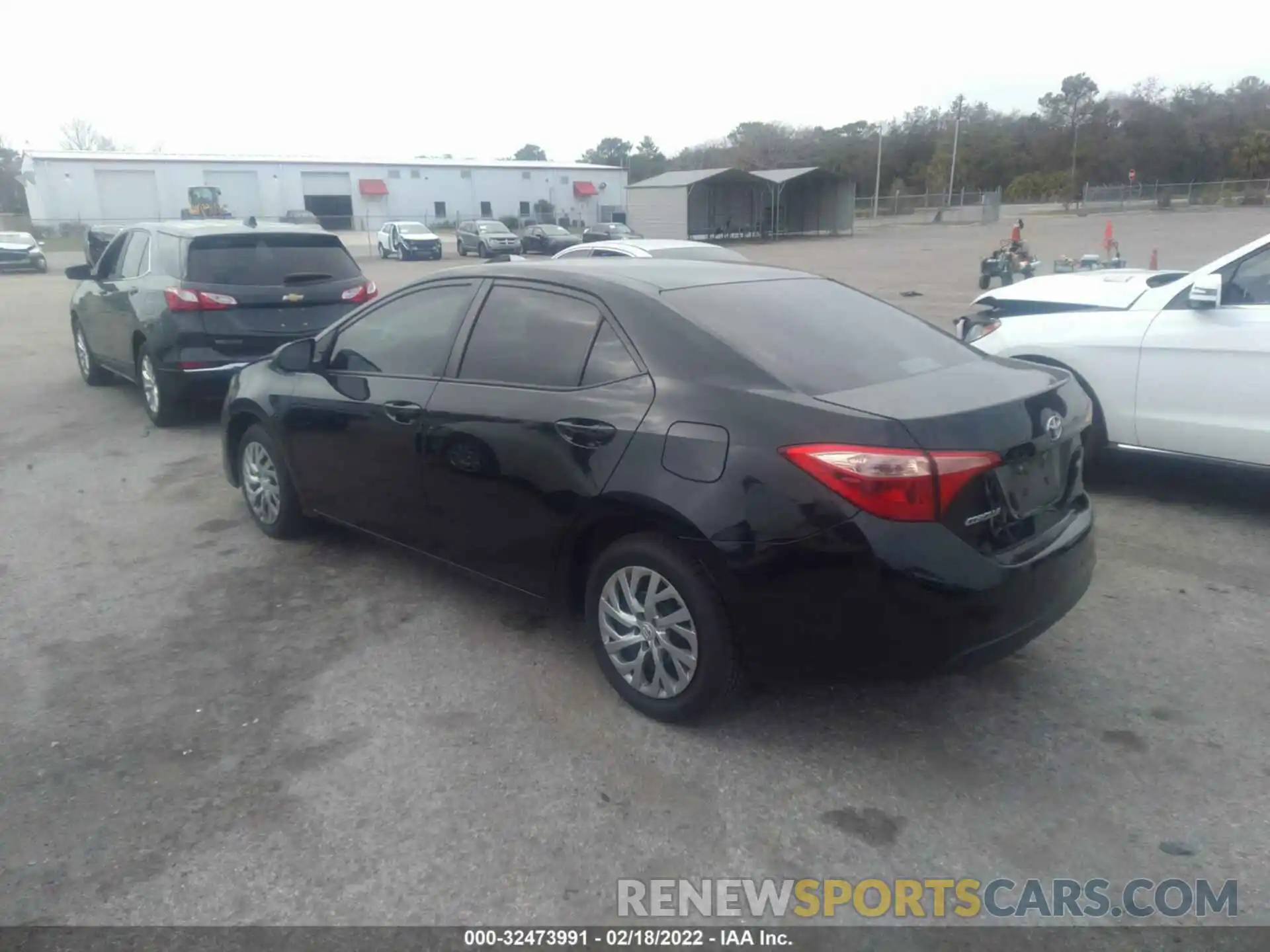 3 Photograph of a damaged car 2T1BURHE5KC143746 TOYOTA COROLLA 2019