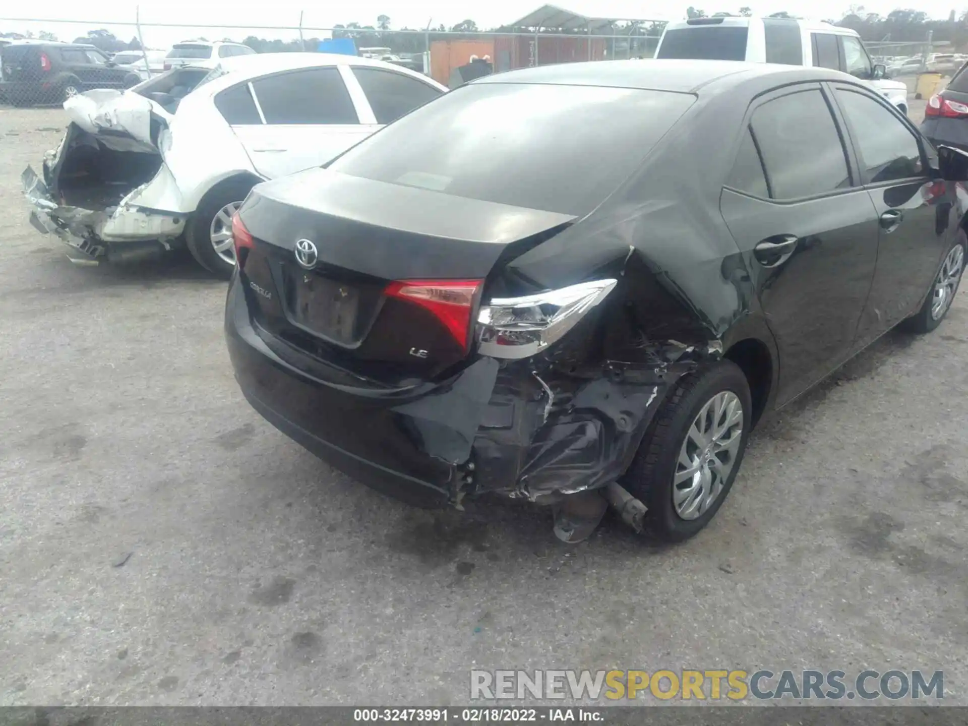 6 Photograph of a damaged car 2T1BURHE5KC143746 TOYOTA COROLLA 2019