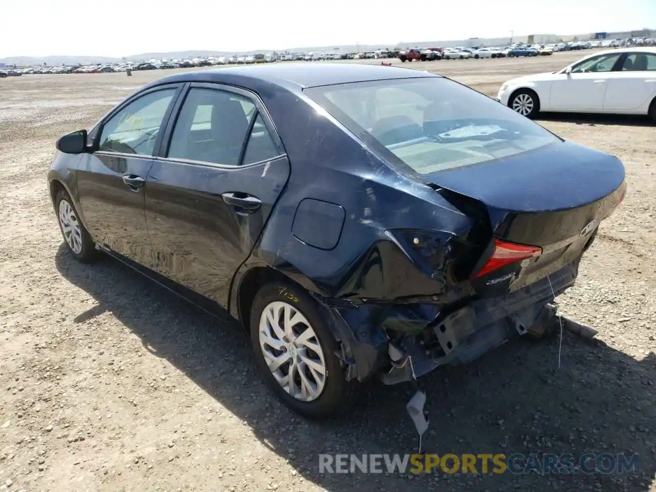 3 Photograph of a damaged car 2T1BURHE5KC144055 TOYOTA COROLLA 2019