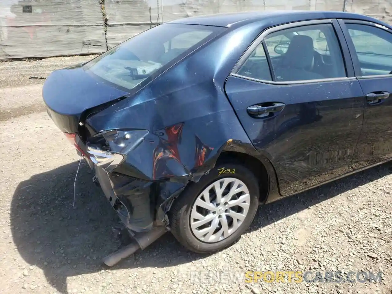 9 Photograph of a damaged car 2T1BURHE5KC144055 TOYOTA COROLLA 2019