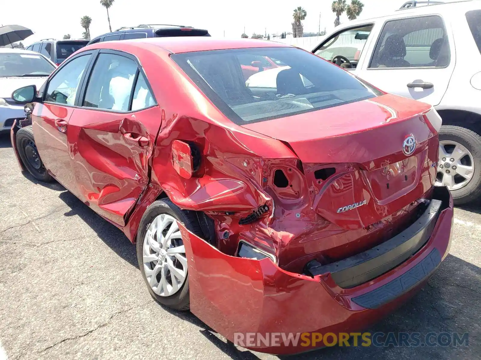 3 Photograph of a damaged car 2T1BURHE5KC144072 TOYOTA COROLLA 2019