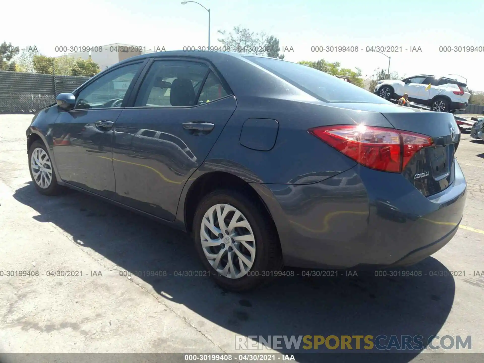 3 Photograph of a damaged car 2T1BURHE5KC145982 TOYOTA COROLLA 2019