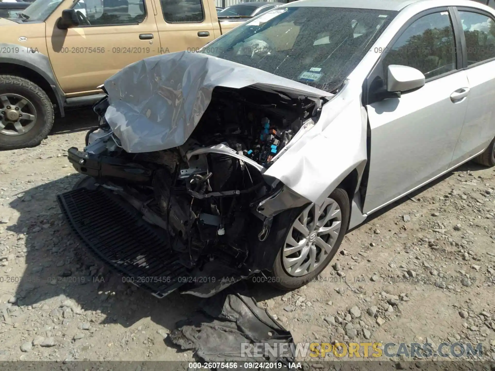 6 Photograph of a damaged car 2T1BURHE5KC146453 TOYOTA COROLLA 2019