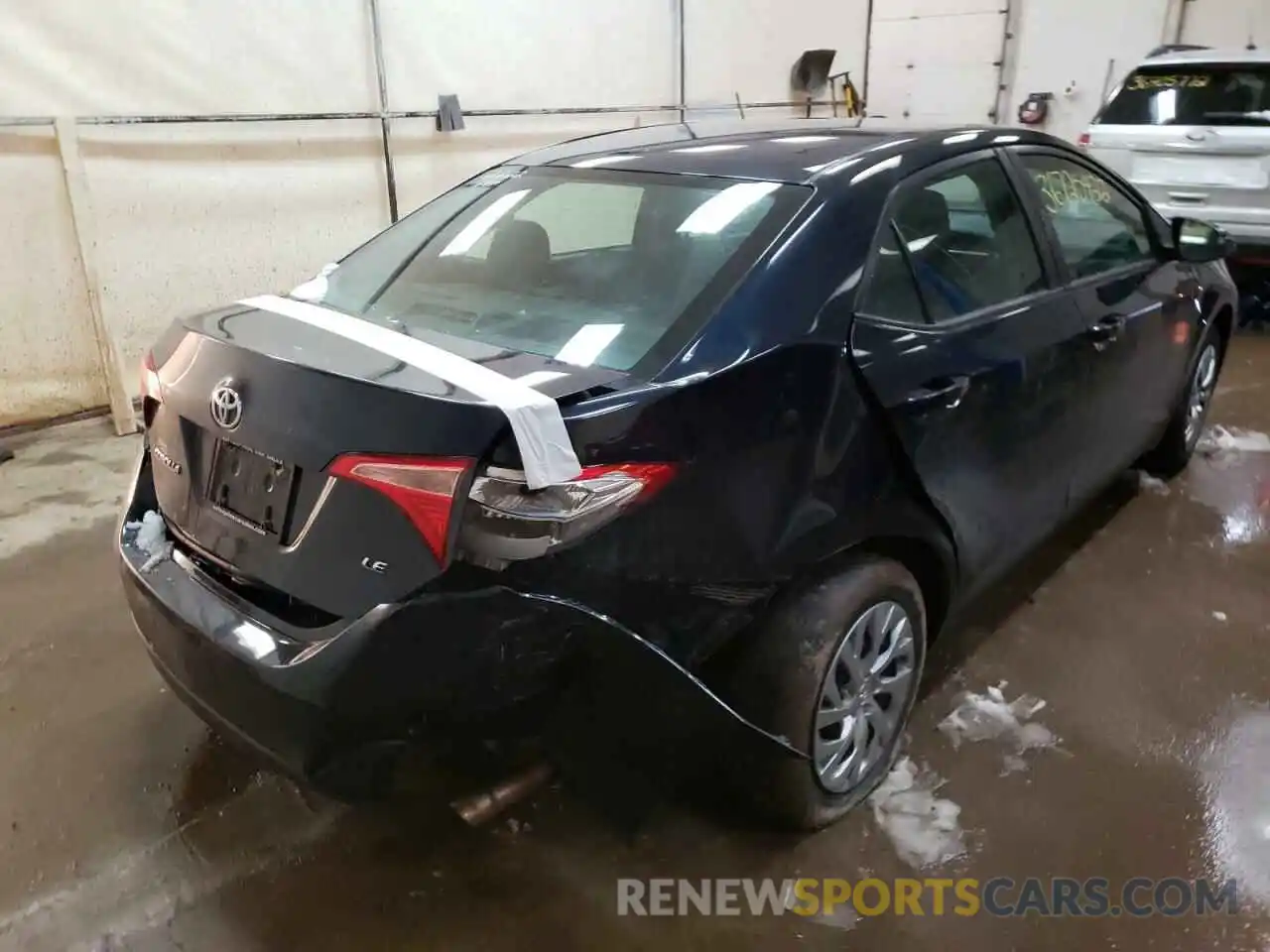 4 Photograph of a damaged car 2T1BURHE5KC146663 TOYOTA COROLLA 2019