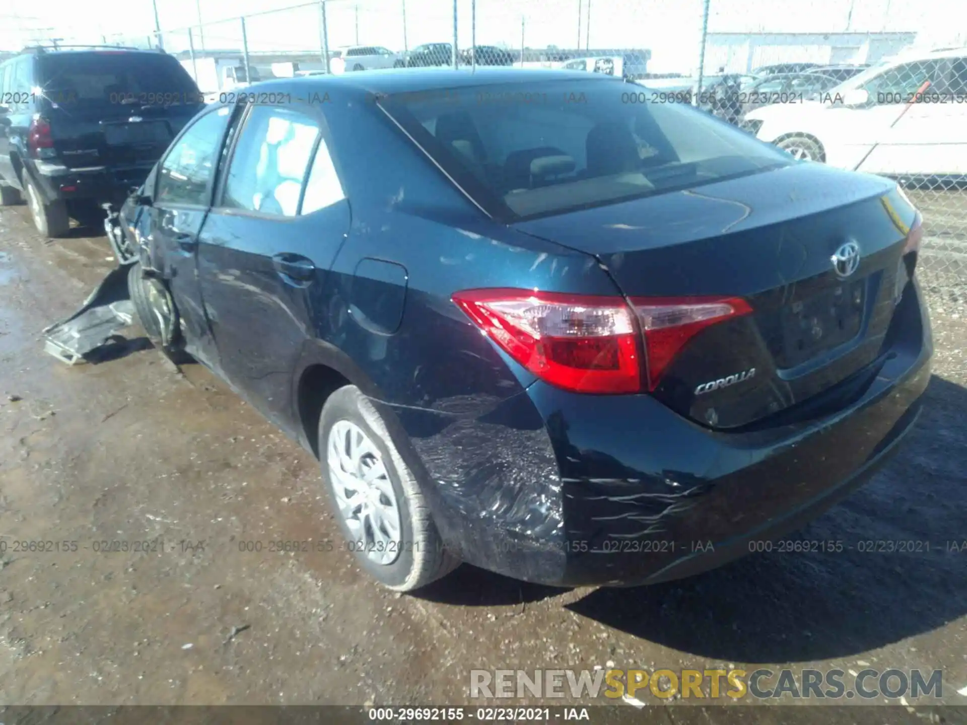 3 Photograph of a damaged car 2T1BURHE5KC147652 TOYOTA COROLLA 2019