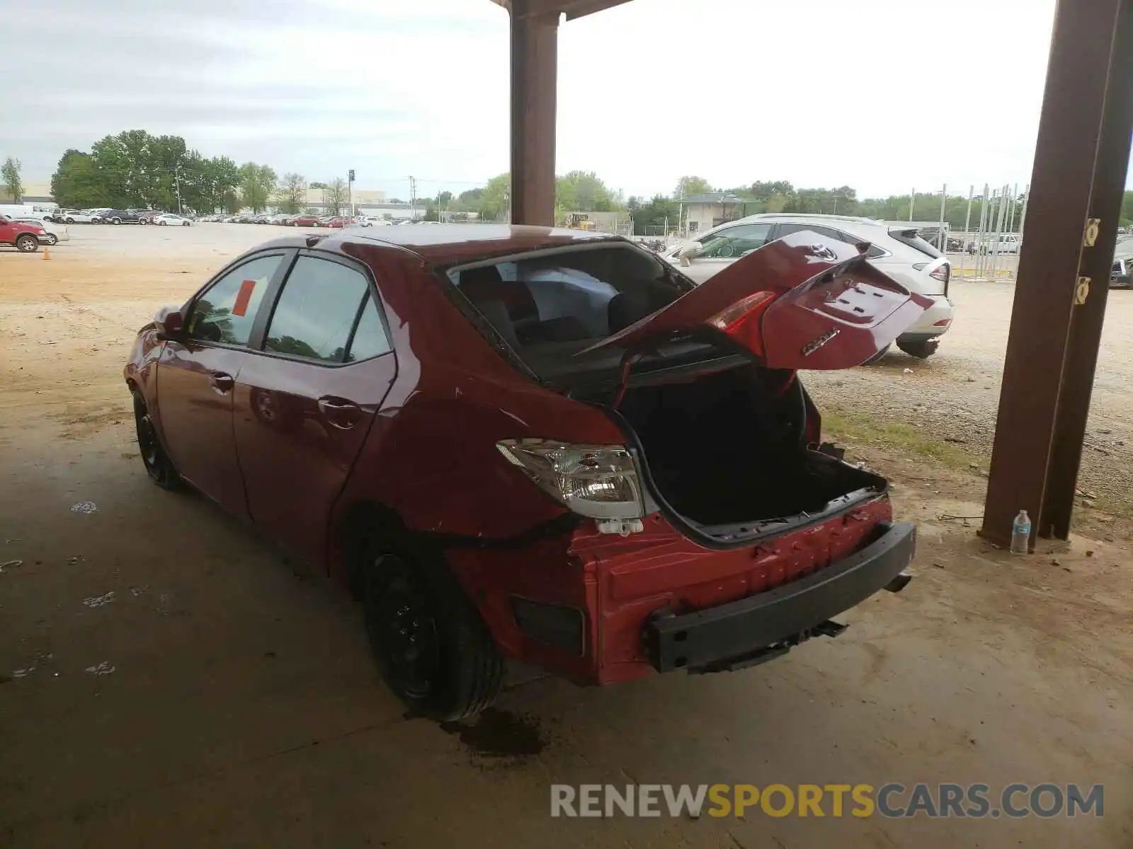 3 Photograph of a damaged car 2T1BURHE5KC148249 TOYOTA COROLLA 2019