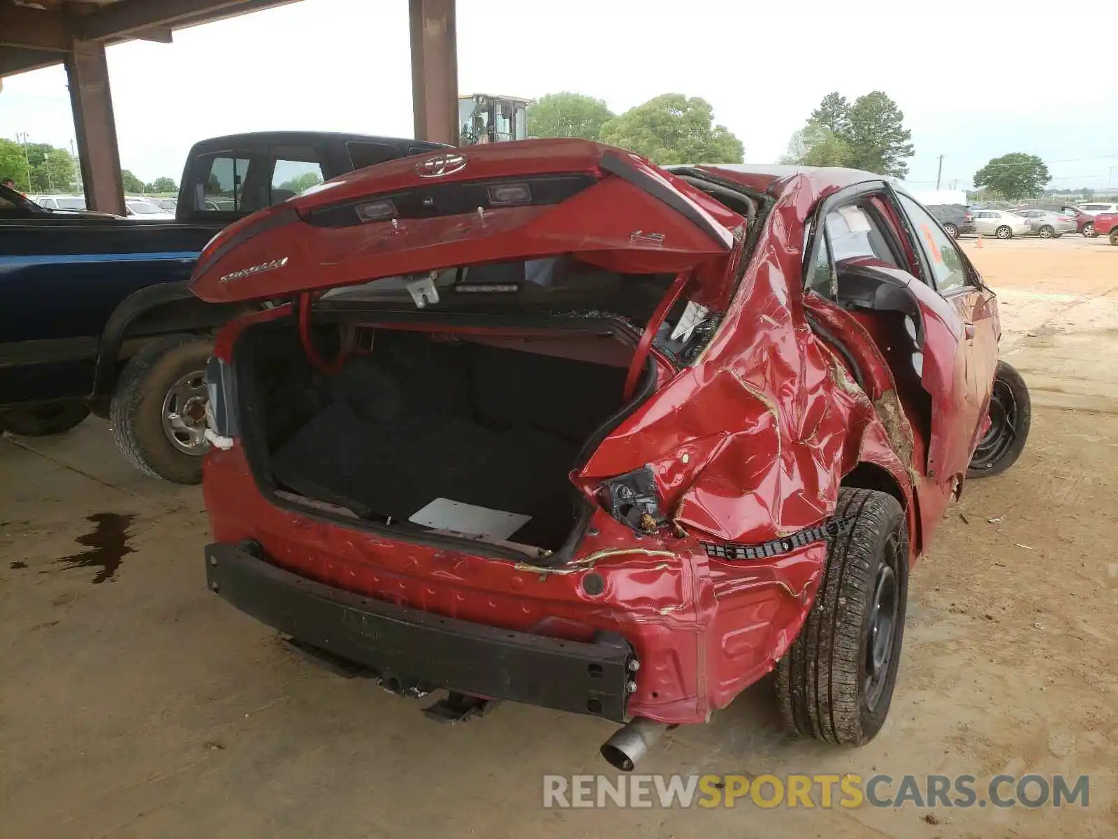 4 Photograph of a damaged car 2T1BURHE5KC148249 TOYOTA COROLLA 2019