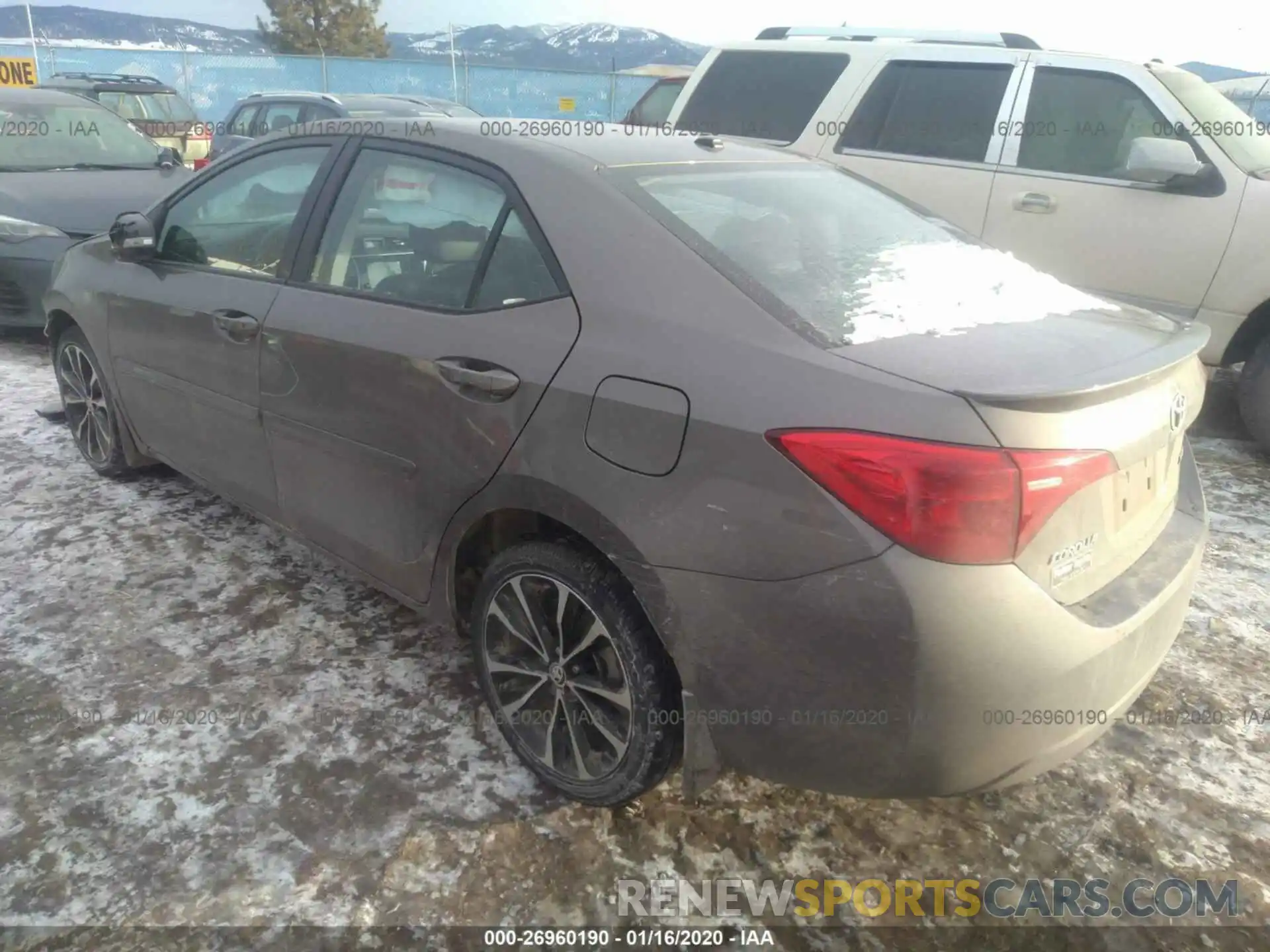 3 Photograph of a damaged car 2T1BURHE5KC149174 TOYOTA COROLLA 2019