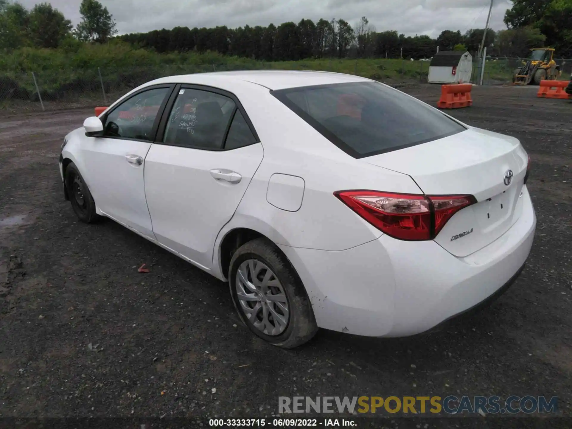 3 Photograph of a damaged car 2T1BURHE5KC149451 TOYOTA COROLLA 2019