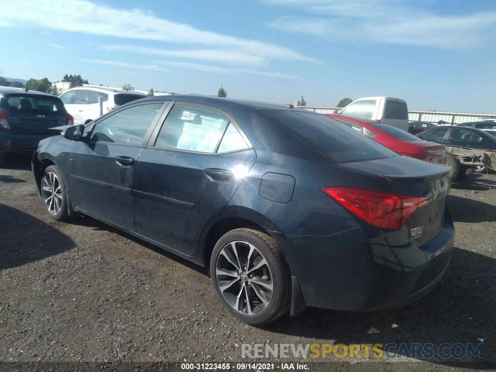 3 Photograph of a damaged car 2T1BURHE5KC149644 TOYOTA COROLLA 2019