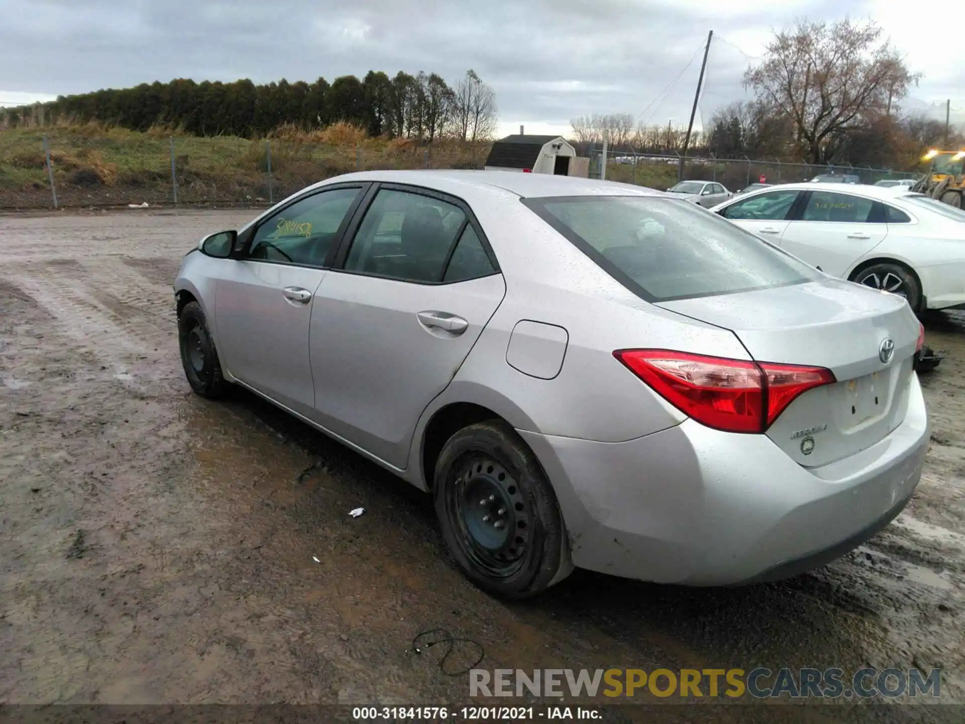 3 Photograph of a damaged car 2T1BURHE5KC150065 TOYOTA COROLLA 2019