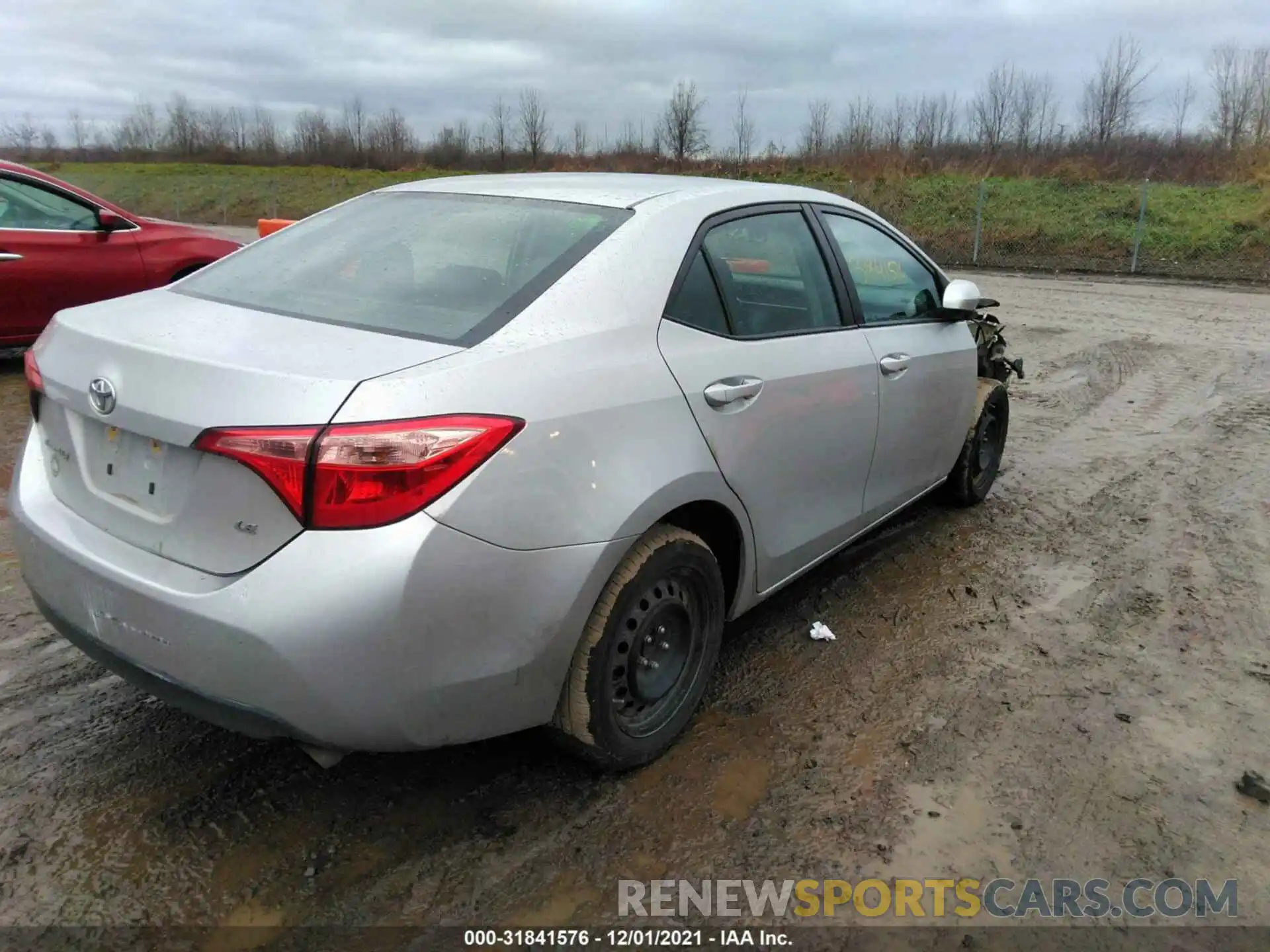 4 Photograph of a damaged car 2T1BURHE5KC150065 TOYOTA COROLLA 2019