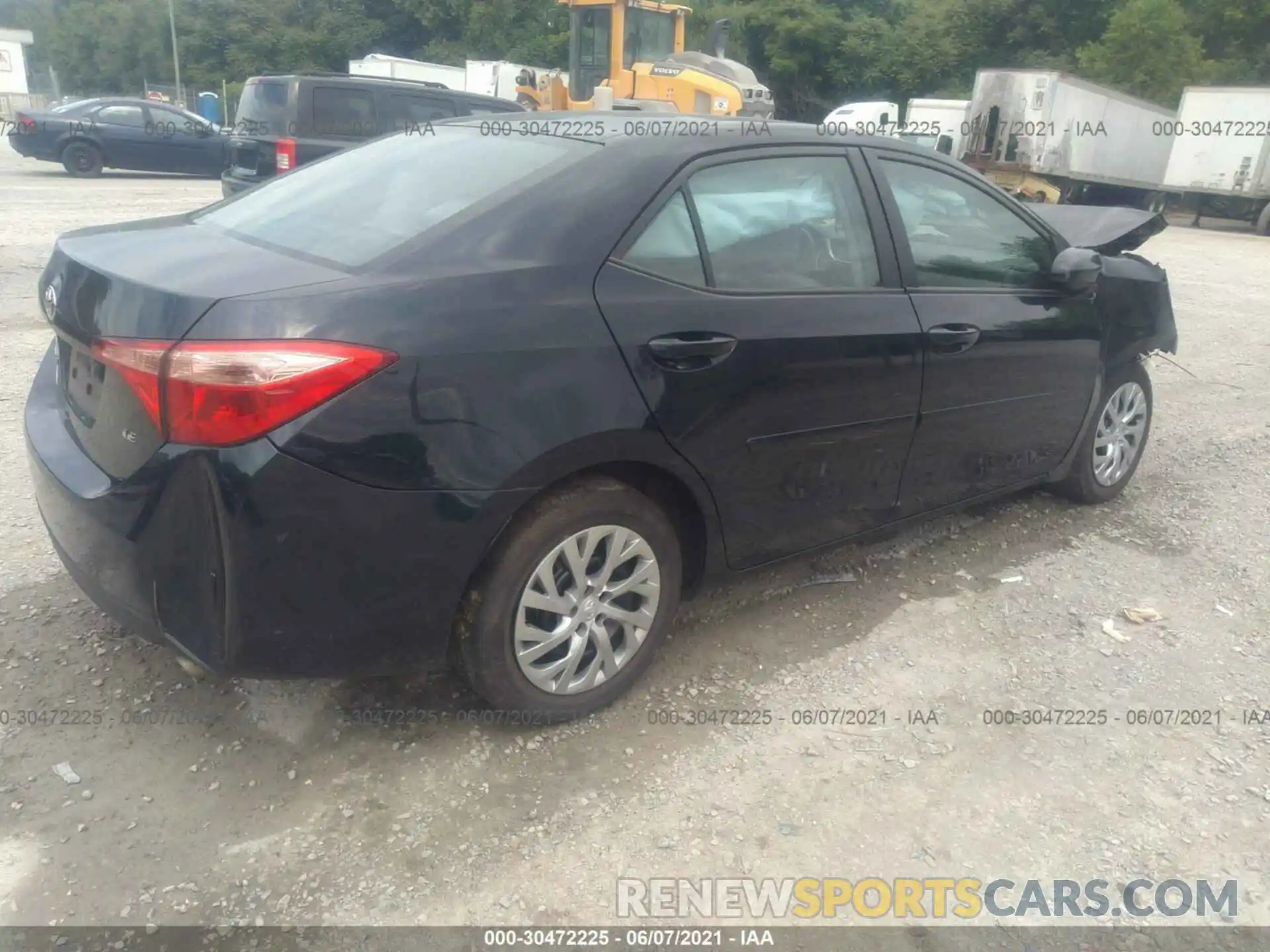 4 Photograph of a damaged car 2T1BURHE5KC150955 TOYOTA COROLLA 2019