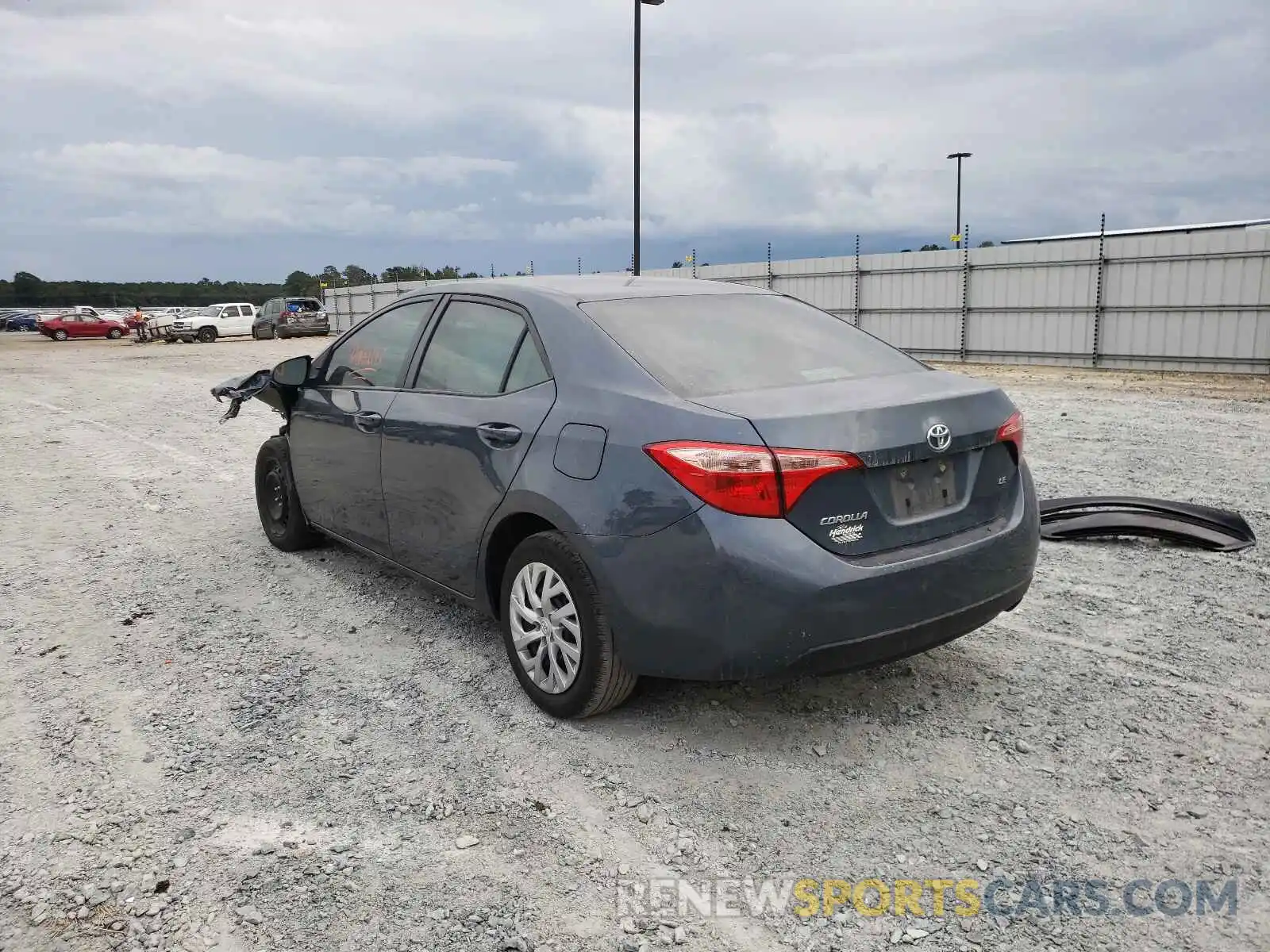 3 Photograph of a damaged car 2T1BURHE5KC151149 TOYOTA COROLLA 2019