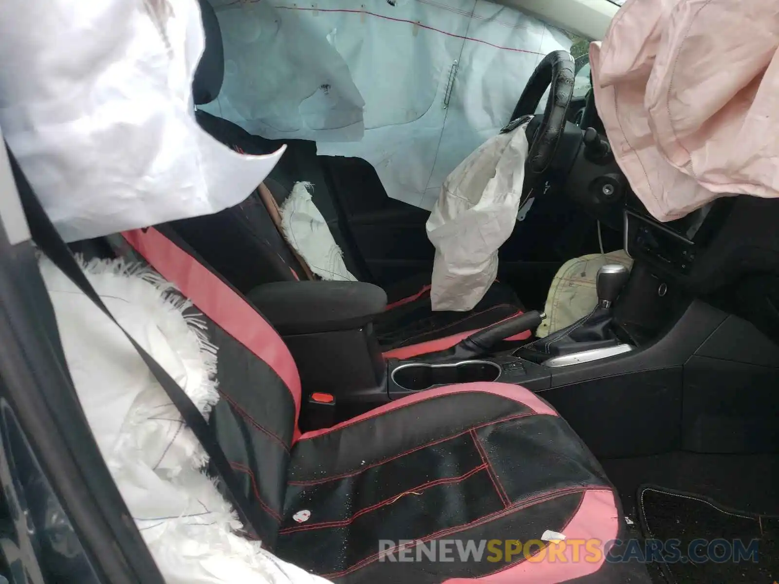 5 Photograph of a damaged car 2T1BURHE5KC151149 TOYOTA COROLLA 2019