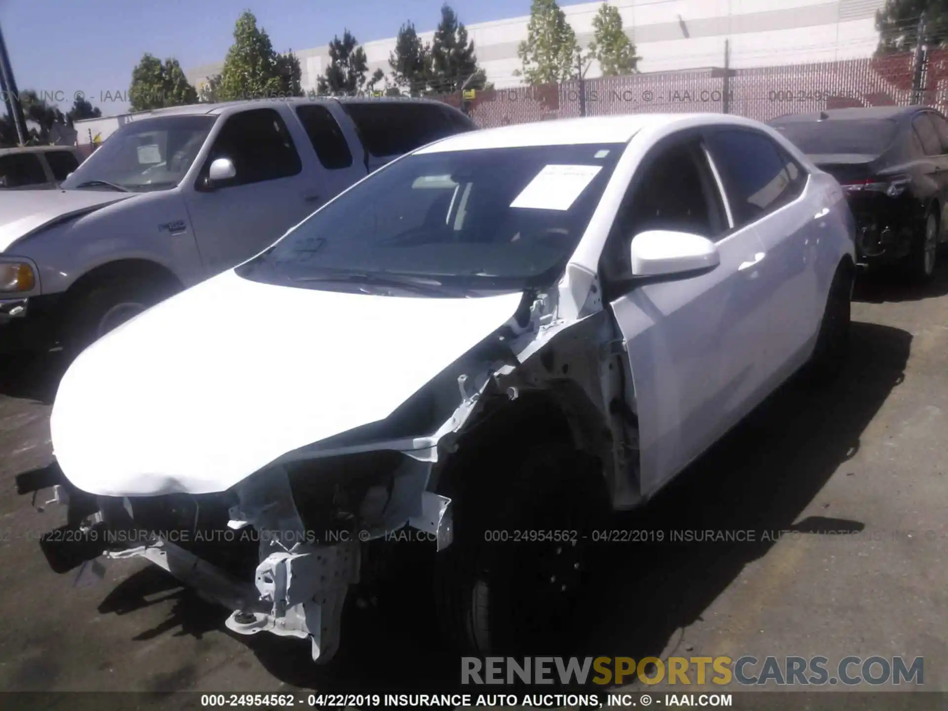 2 Photograph of a damaged car 2T1BURHE5KC151183 TOYOTA COROLLA 2019