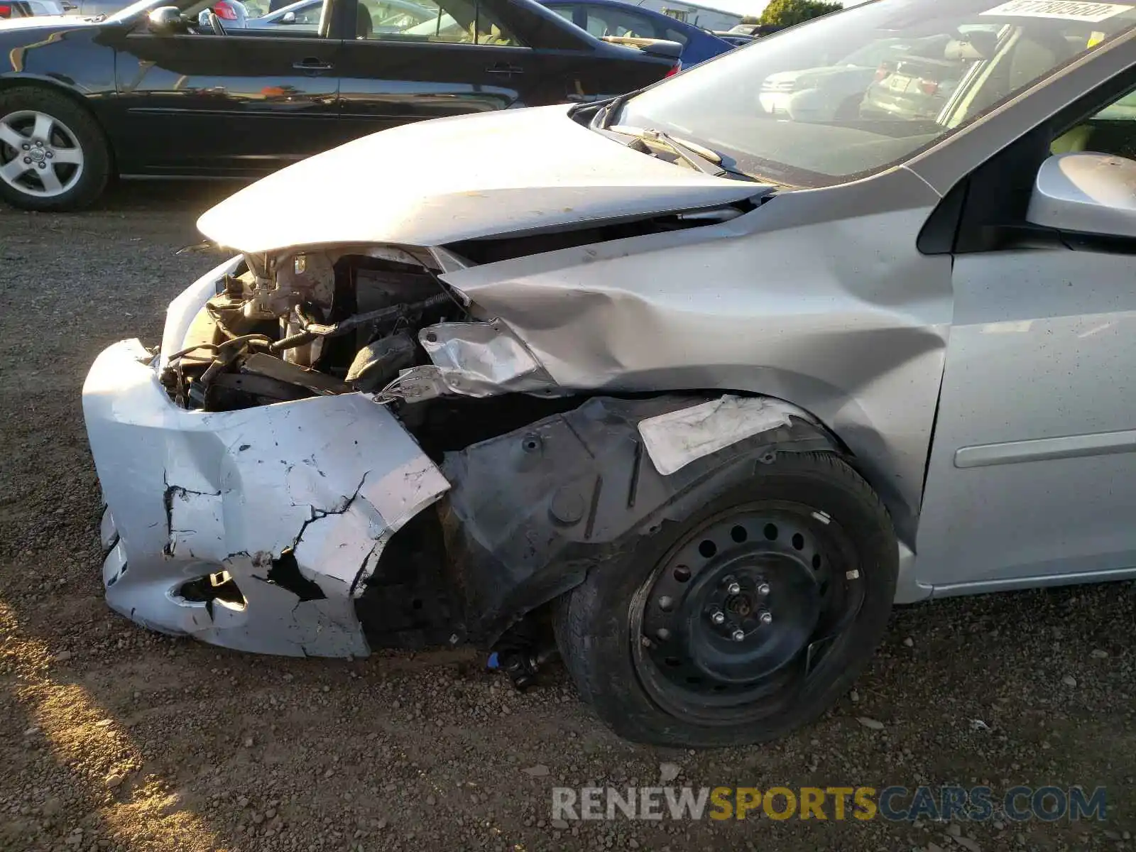 9 Photograph of a damaged car 2T1BURHE5KC151314 TOYOTA COROLLA 2019