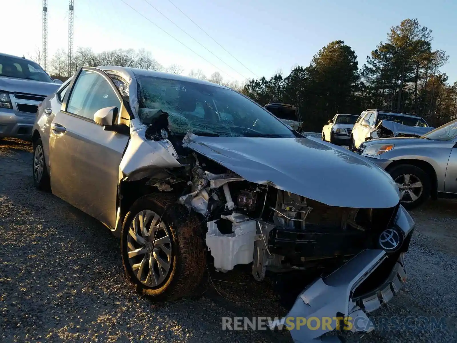 1 Photograph of a damaged car 2T1BURHE5KC151894 TOYOTA COROLLA 2019