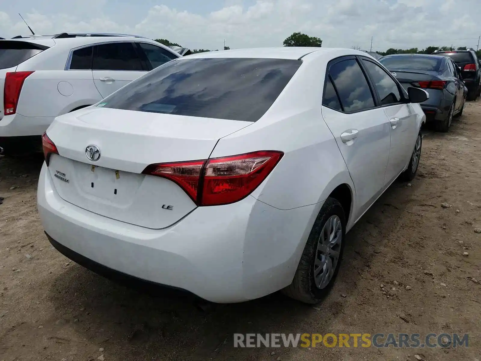 4 Photograph of a damaged car 2T1BURHE5KC152625 TOYOTA COROLLA 2019