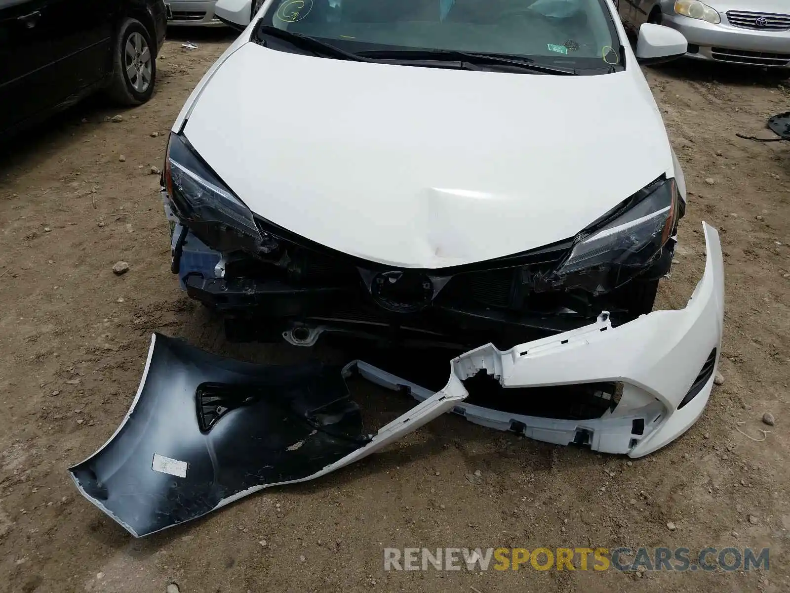 9 Photograph of a damaged car 2T1BURHE5KC152625 TOYOTA COROLLA 2019