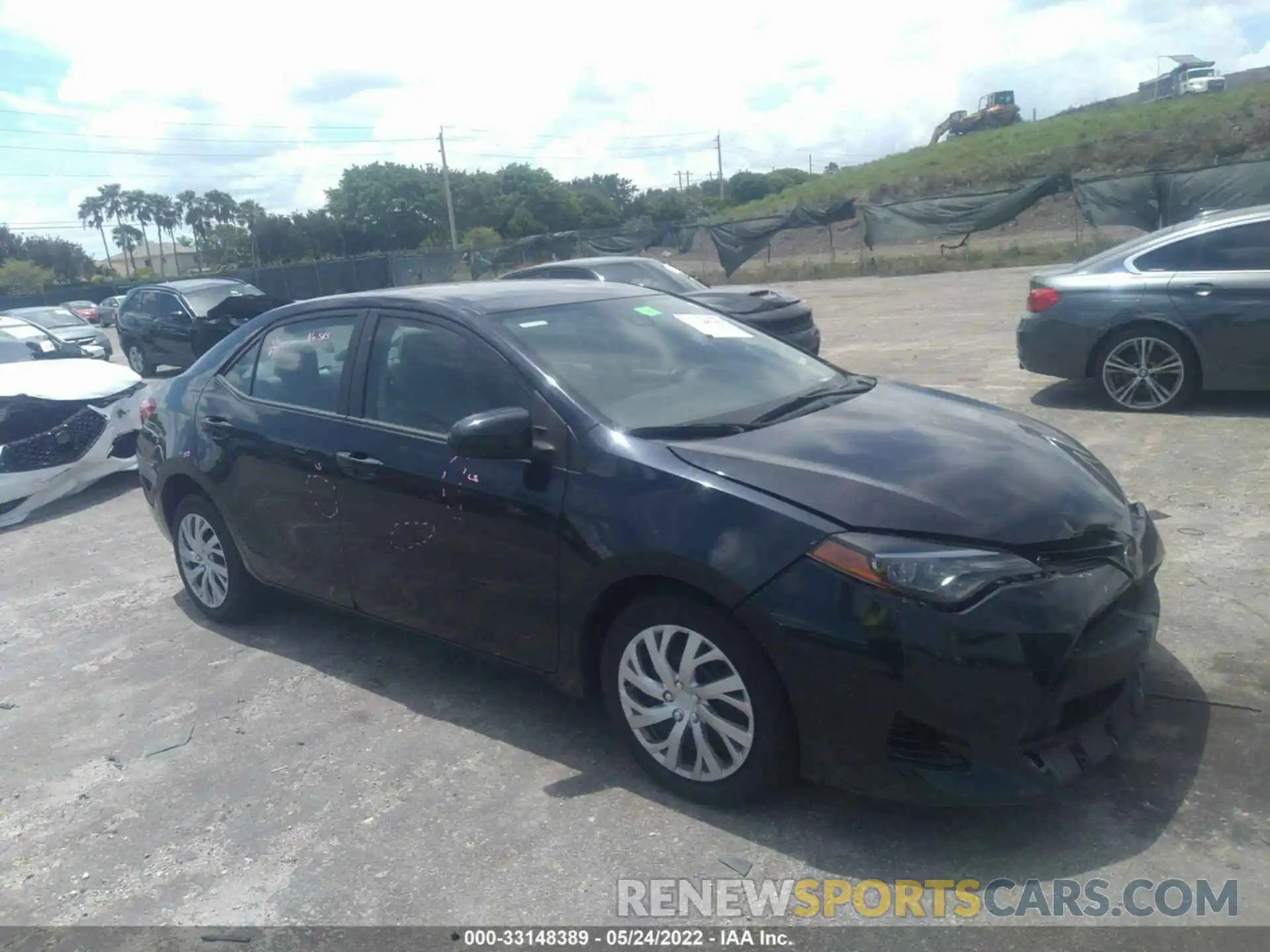 1 Photograph of a damaged car 2T1BURHE5KC153337 TOYOTA COROLLA 2019