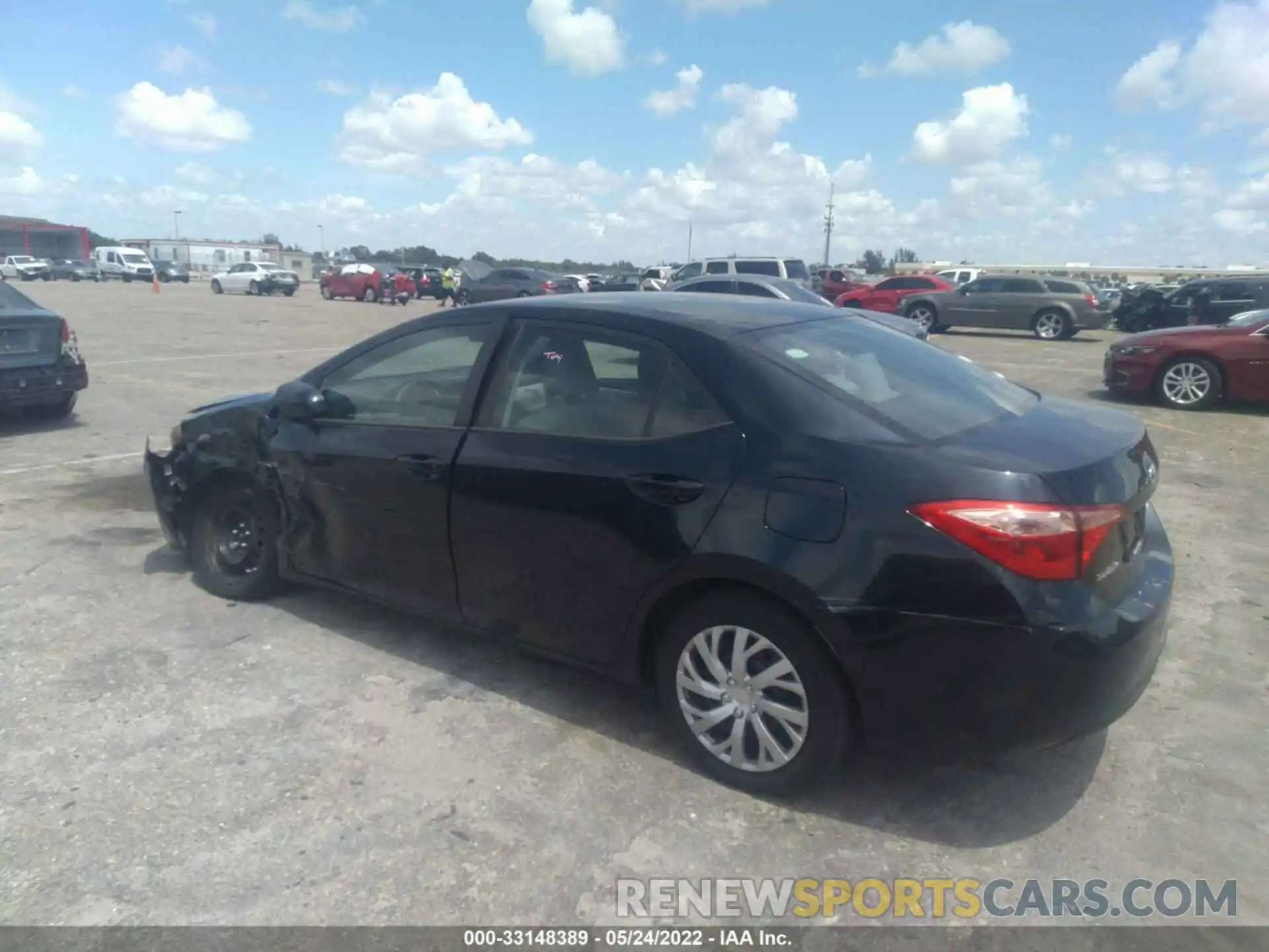 3 Photograph of a damaged car 2T1BURHE5KC153337 TOYOTA COROLLA 2019