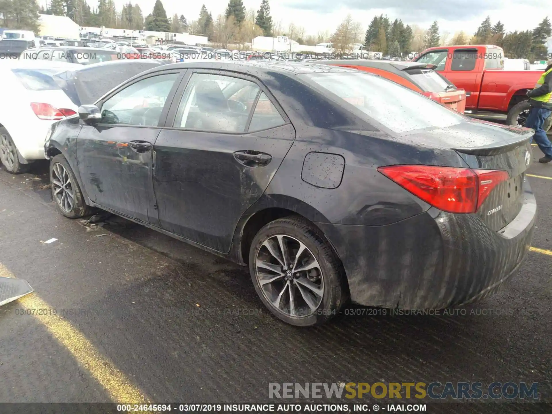 3 Photograph of a damaged car 2T1BURHE5KC153886 TOYOTA COROLLA 2019