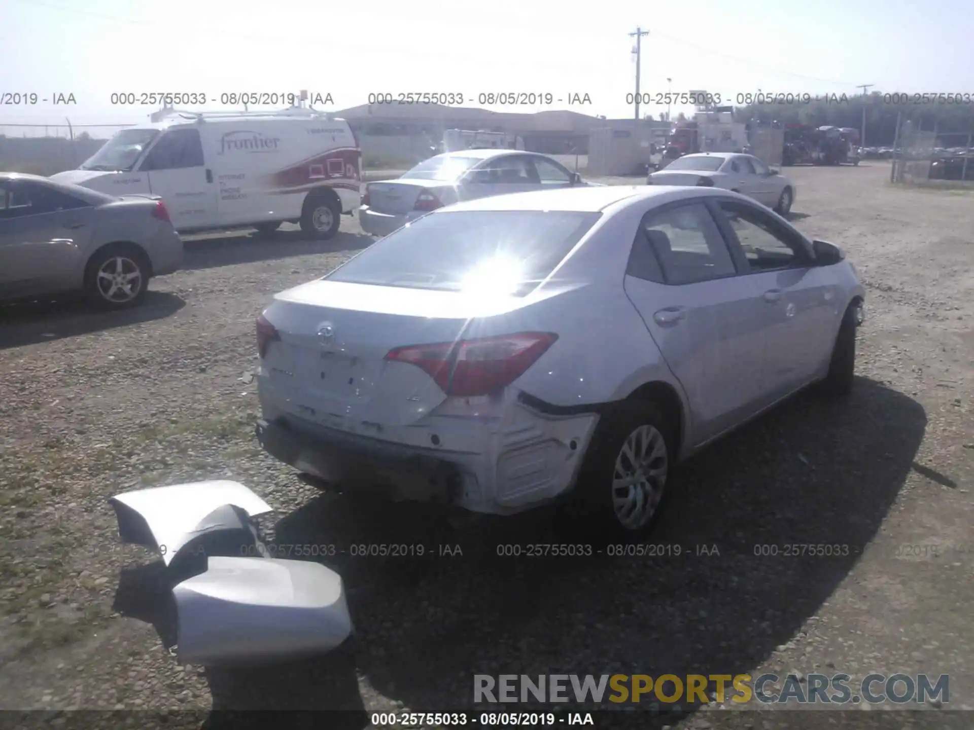 4 Photograph of a damaged car 2T1BURHE5KC154925 TOYOTA COROLLA 2019