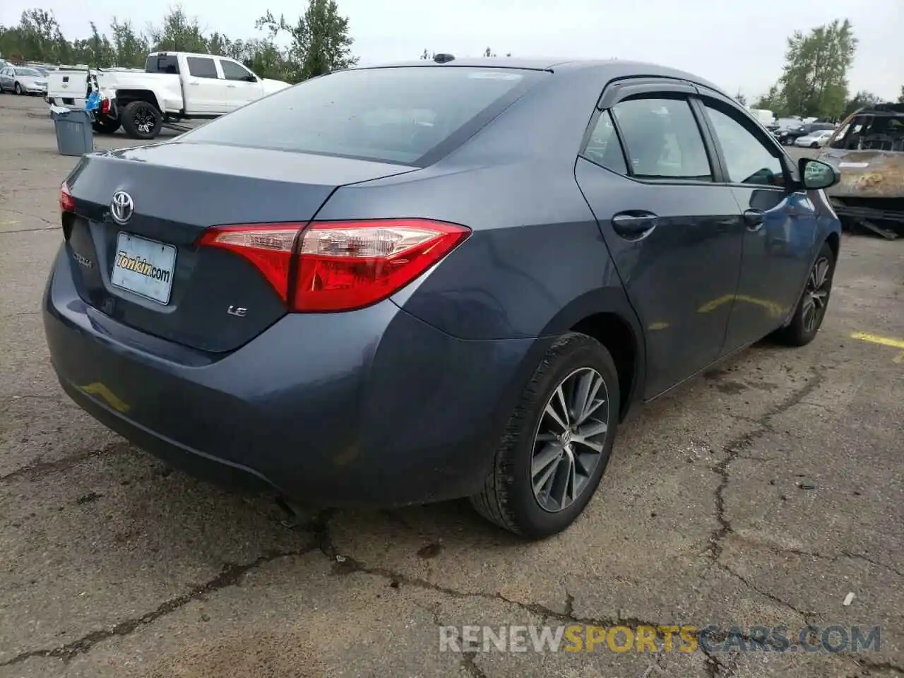 4 Photograph of a damaged car 2T1BURHE5KC155881 TOYOTA COROLLA 2019