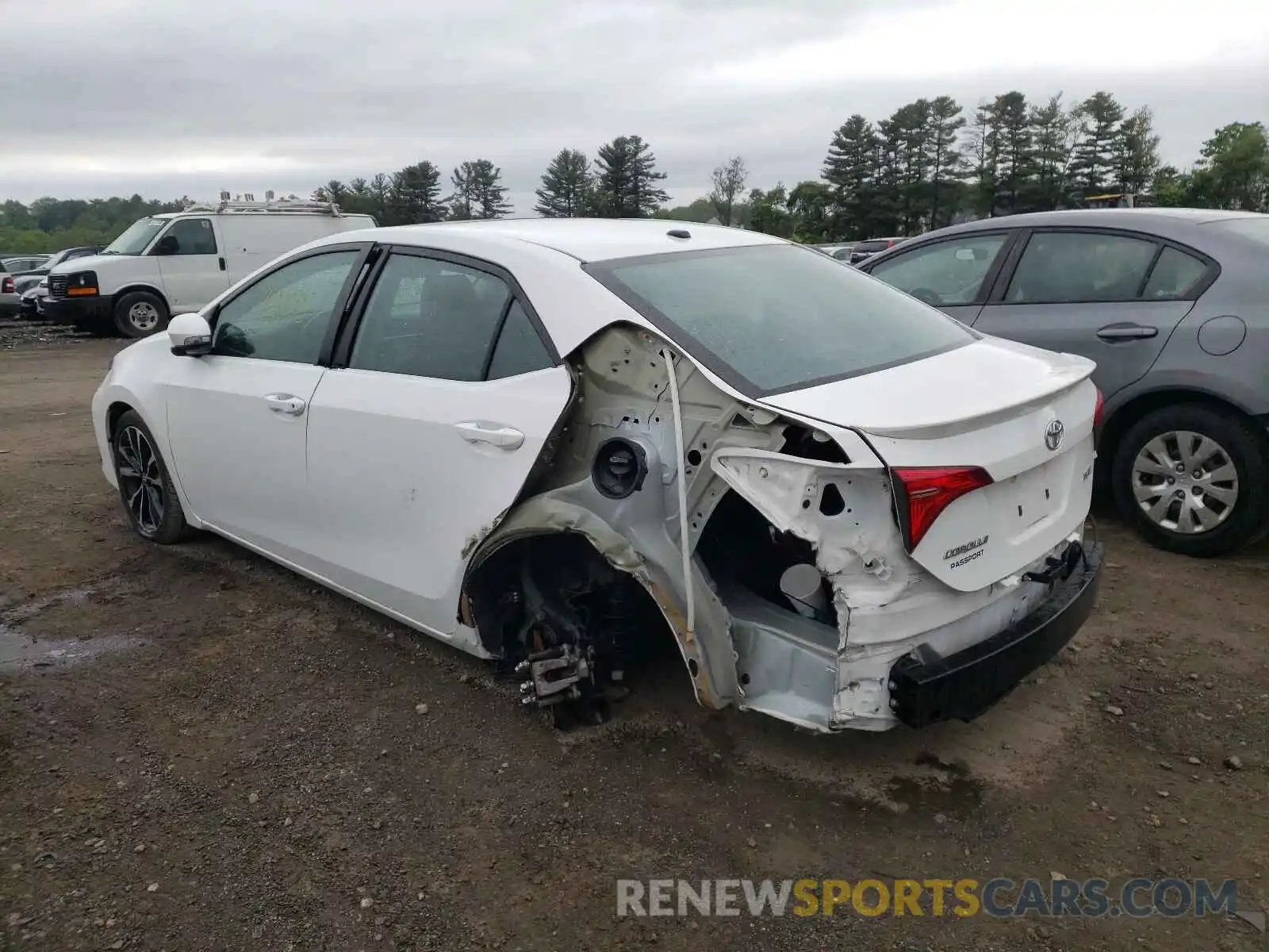 3 Photograph of a damaged car 2T1BURHE5KC156321 TOYOTA COROLLA 2019