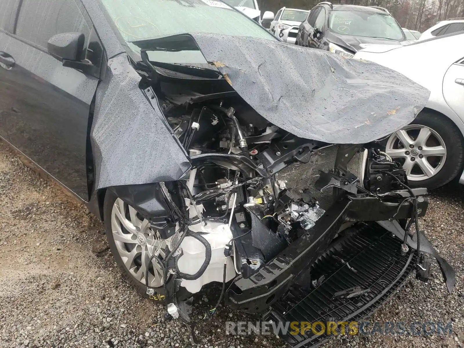 9 Photograph of a damaged car 2T1BURHE5KC157534 TOYOTA COROLLA 2019