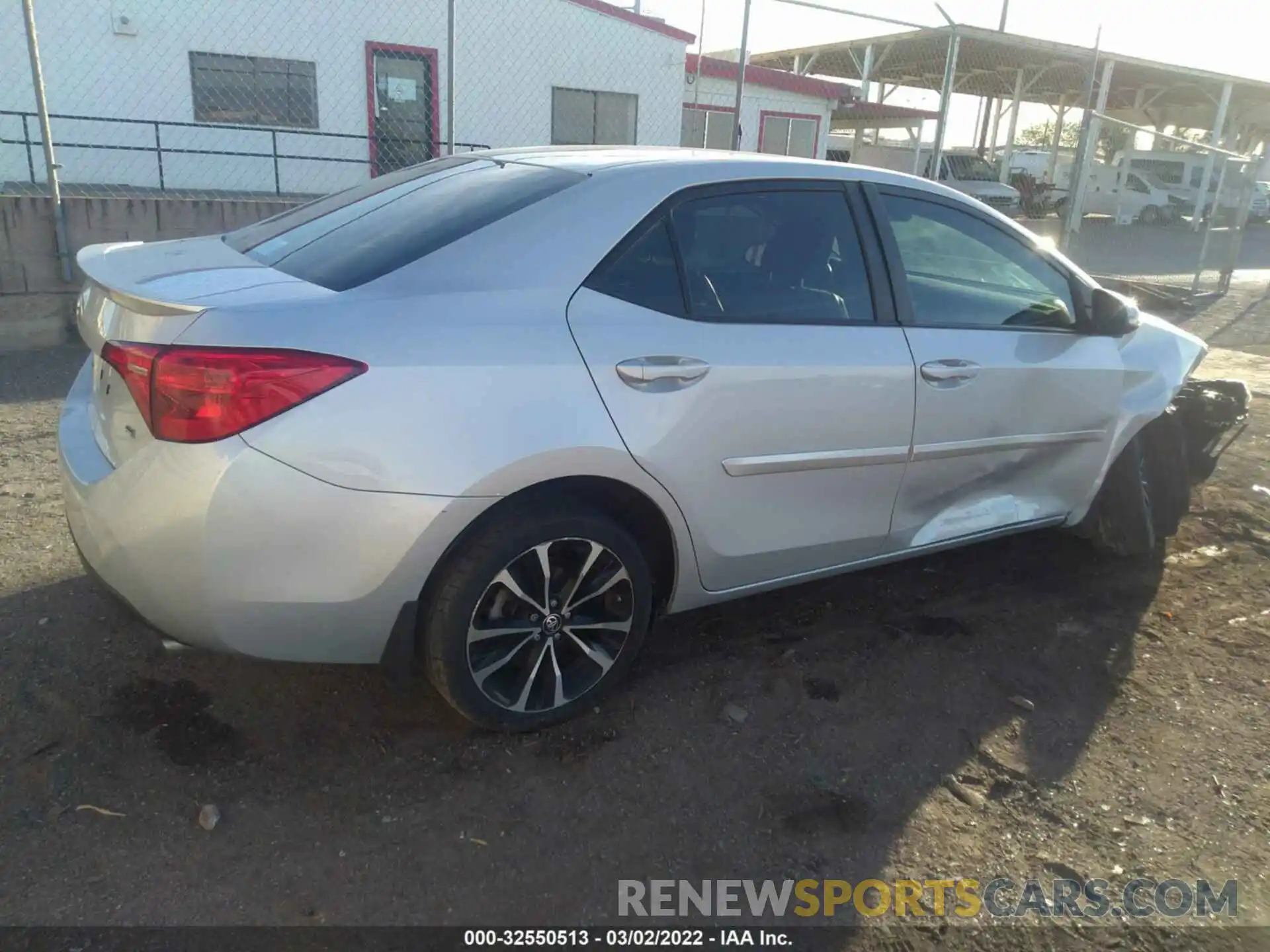 4 Photograph of a damaged car 2T1BURHE5KC157663 TOYOTA COROLLA 2019