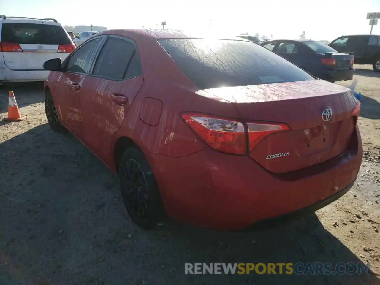 3 Photograph of a damaged car 2T1BURHE5KC157758 TOYOTA COROLLA 2019