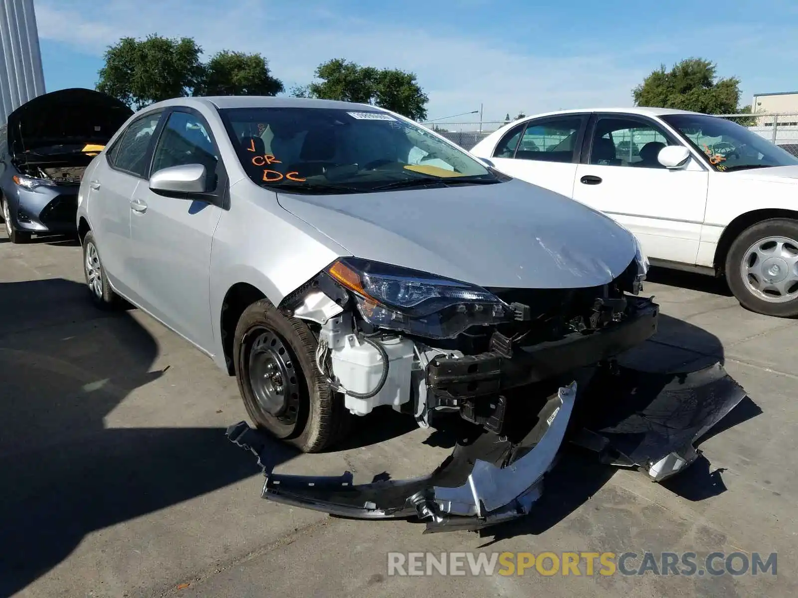 1 Photograph of a damaged car 2T1BURHE5KC157937 TOYOTA COROLLA 2019