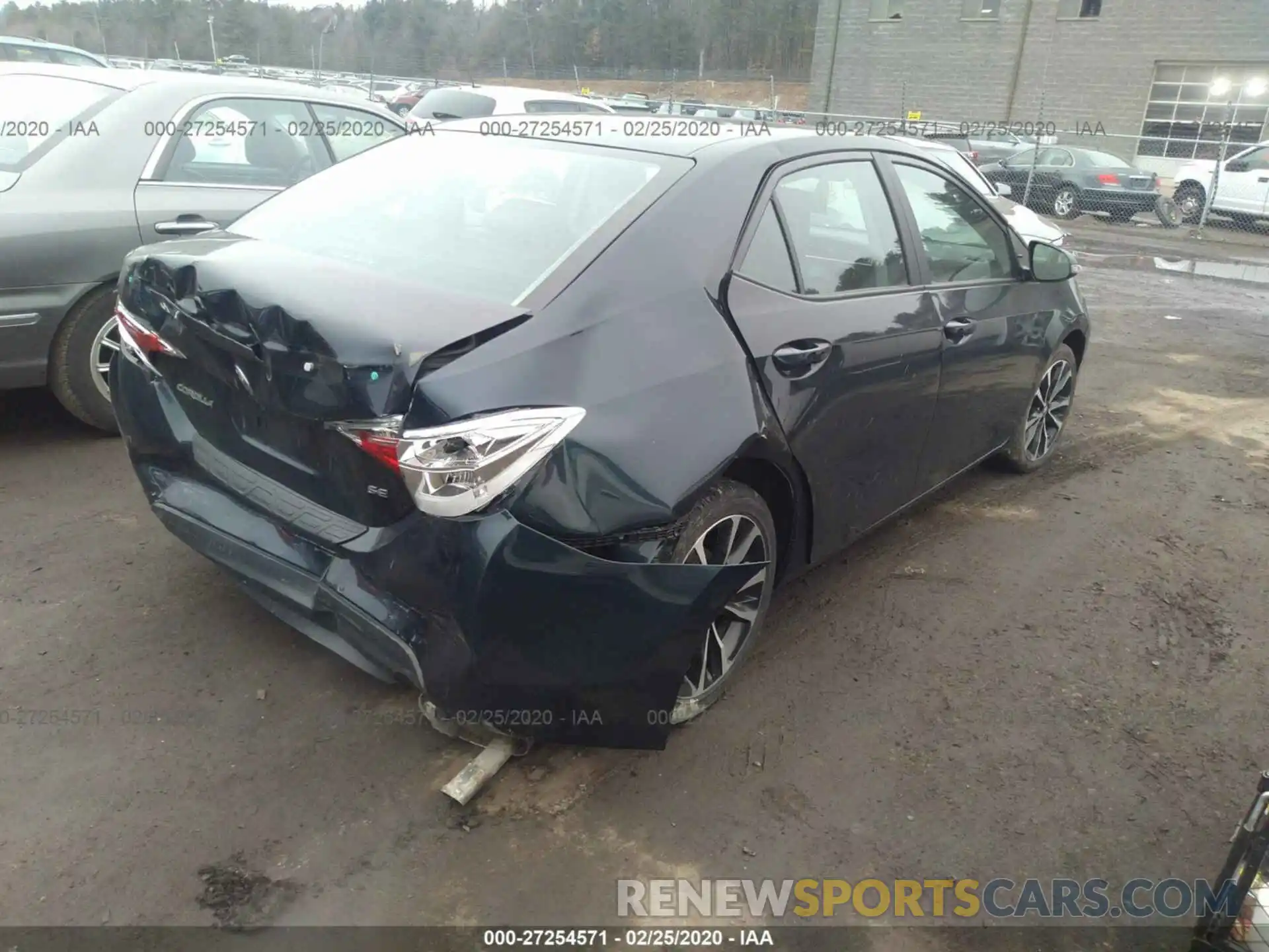 4 Photograph of a damaged car 2T1BURHE5KC157968 TOYOTA COROLLA 2019