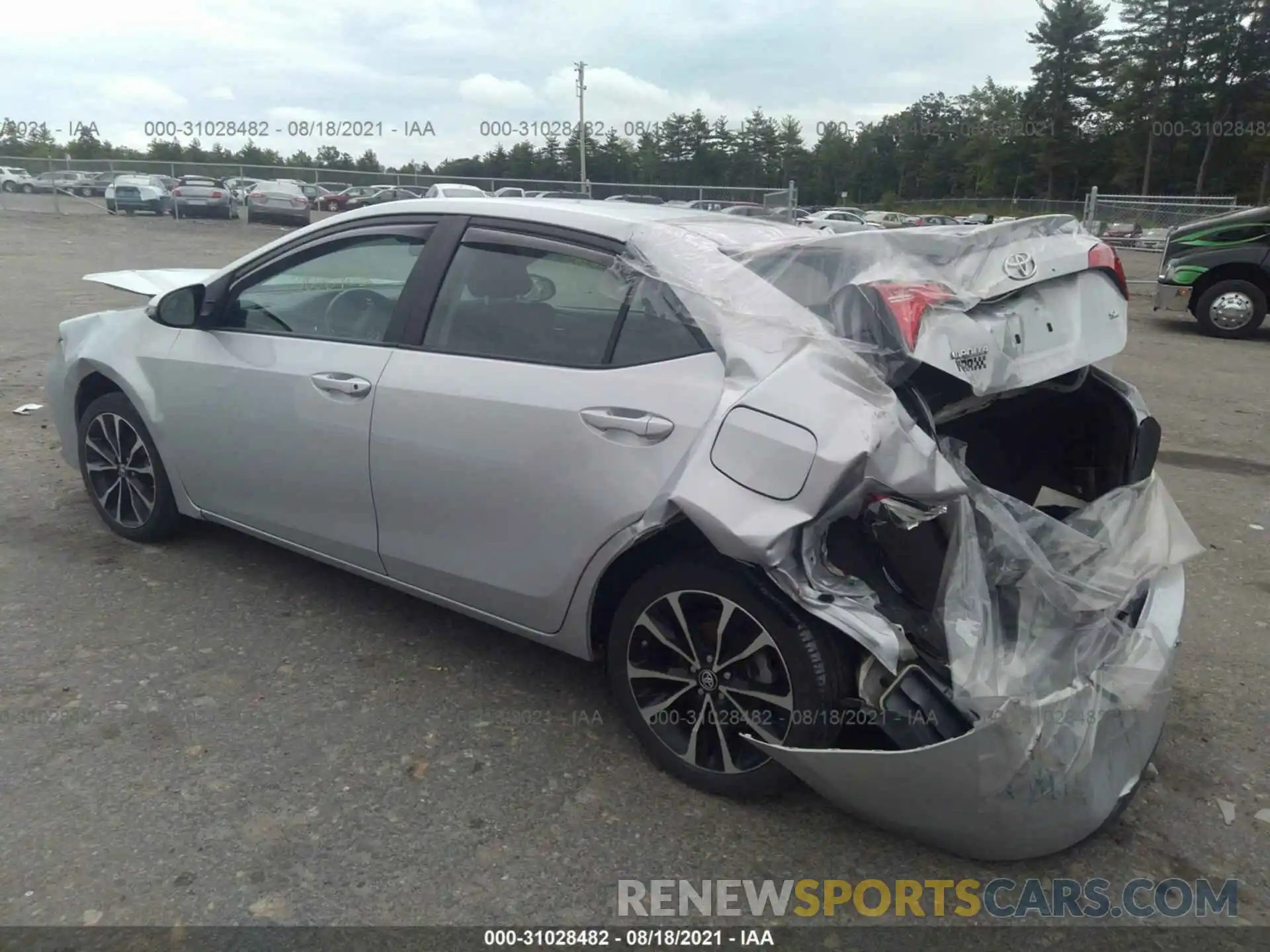 3 Photograph of a damaged car 2T1BURHE5KC158022 TOYOTA COROLLA 2019