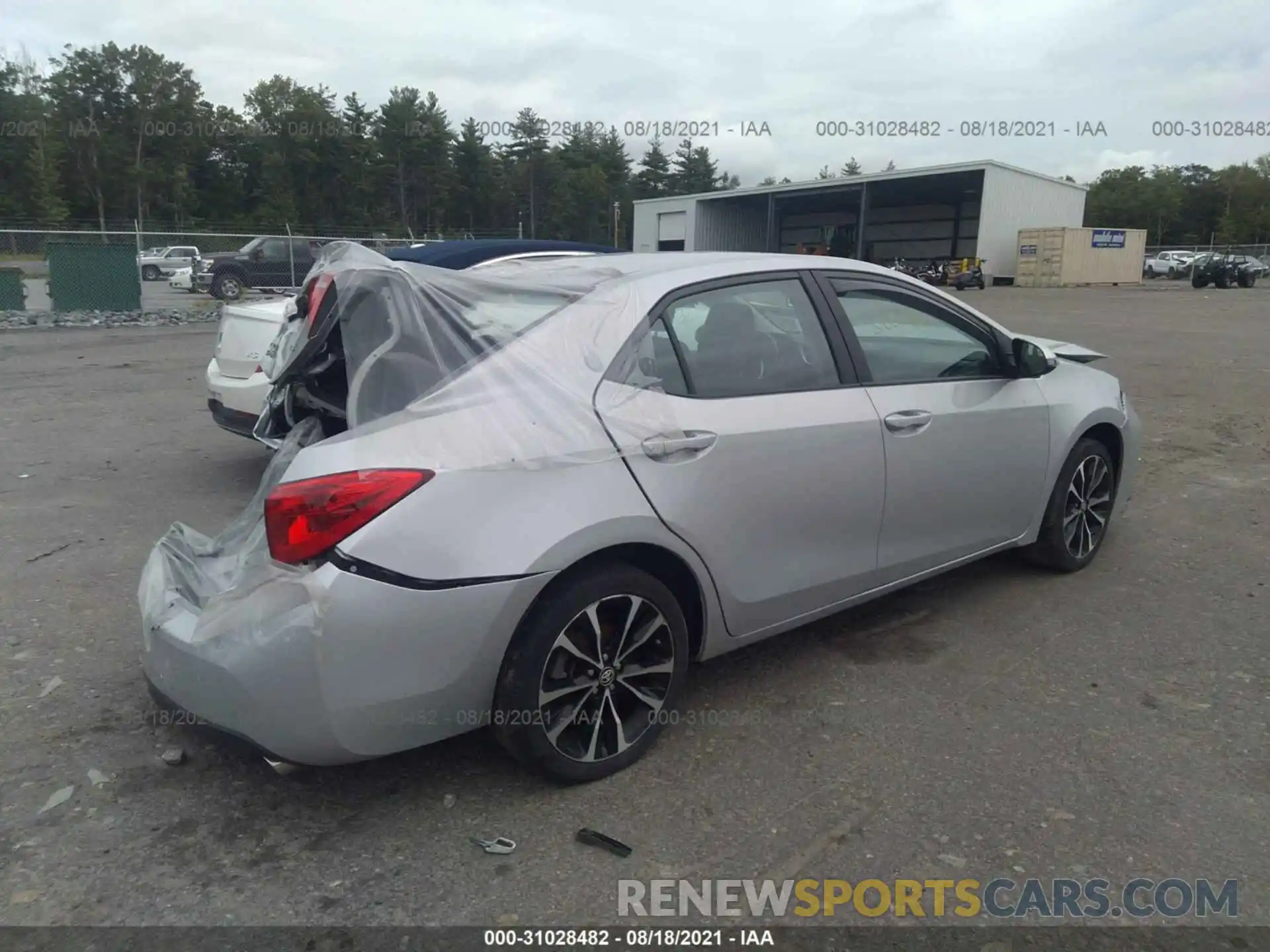 4 Photograph of a damaged car 2T1BURHE5KC158022 TOYOTA COROLLA 2019