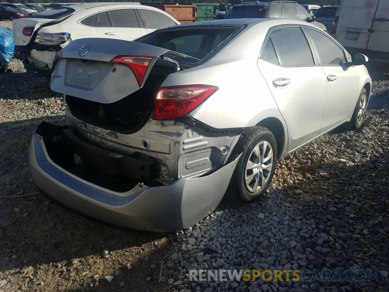 4 Photograph of a damaged car 2T1BURHE5KC158957 TOYOTA COROLLA 2019