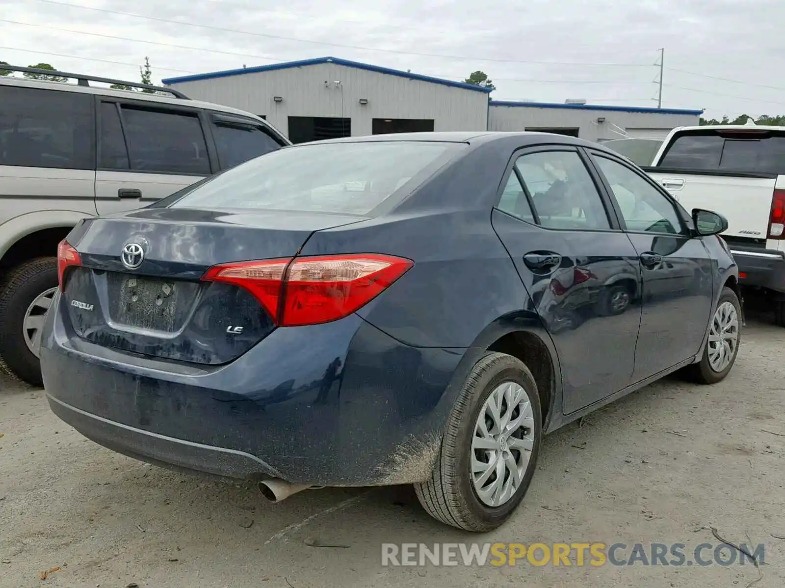 4 Photograph of a damaged car 2T1BURHE5KC159073 TOYOTA COROLLA 2019