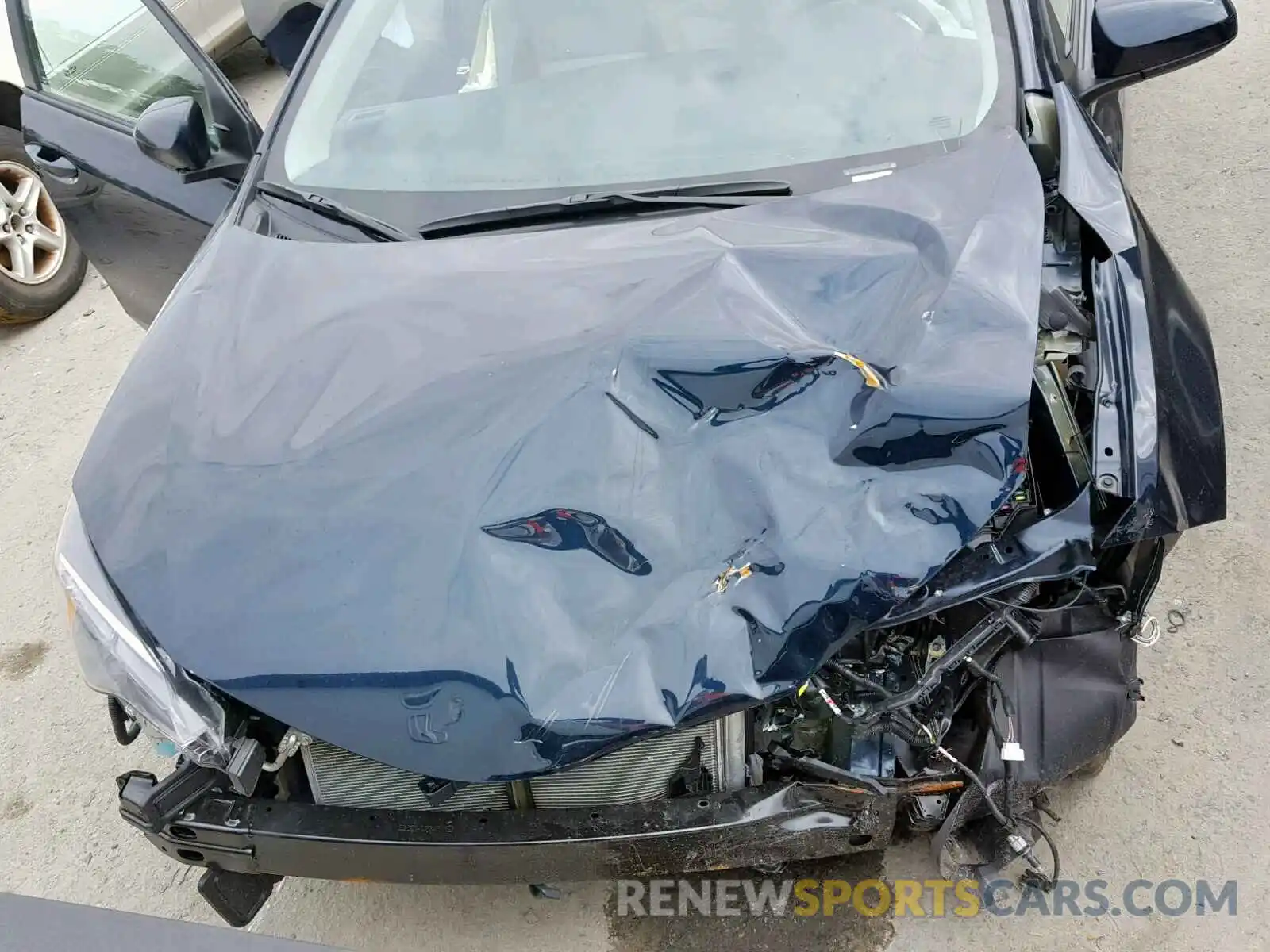 7 Photograph of a damaged car 2T1BURHE5KC159073 TOYOTA COROLLA 2019