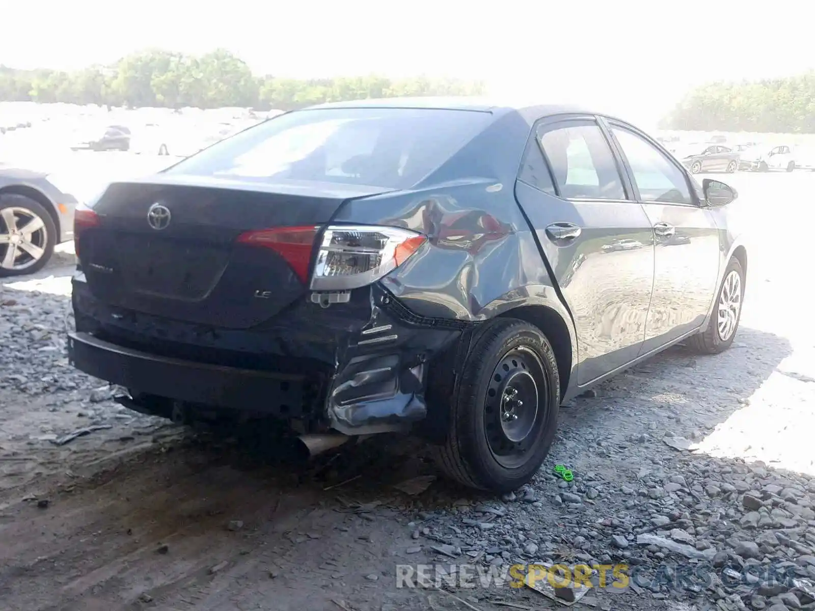 4 Photograph of a damaged car 2T1BURHE5KC160000 TOYOTA COROLLA 2019